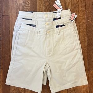 Vineyard Vines Men’s Khaki Club Shorts 9”. Size 34 Waist (New With Tags). Indiv.
